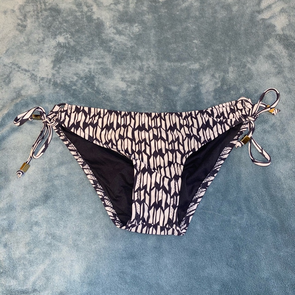 Bikini bottoms